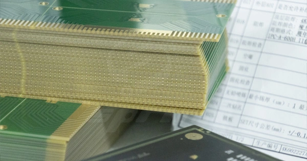 중국 강성 PCB 제조업체 SprintPCB, 저렴하고 내구성 있는 강성 PCB 제공